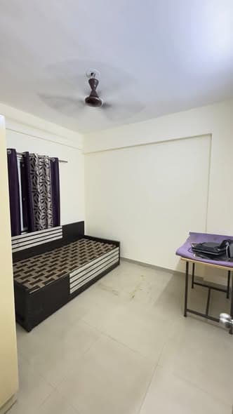 1 BHK Almost Furnished Flat on Rent – Wakad